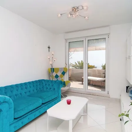 Apartamento With Sea View 04 *