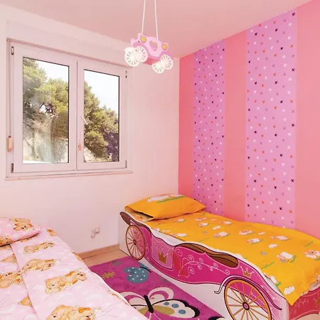 With Sea View 04 Appartamento